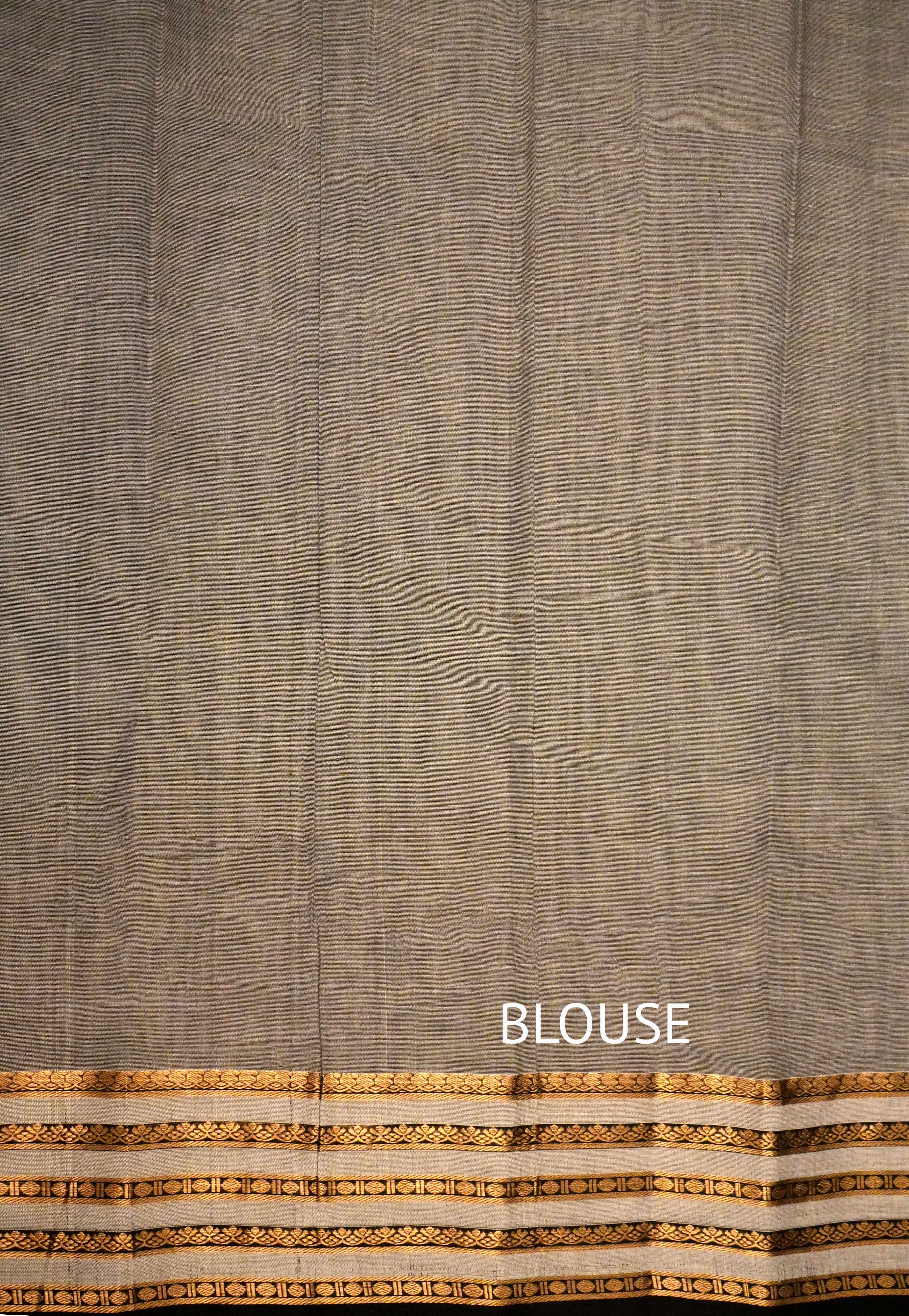 Dhumrabarna Suvarna Rekha